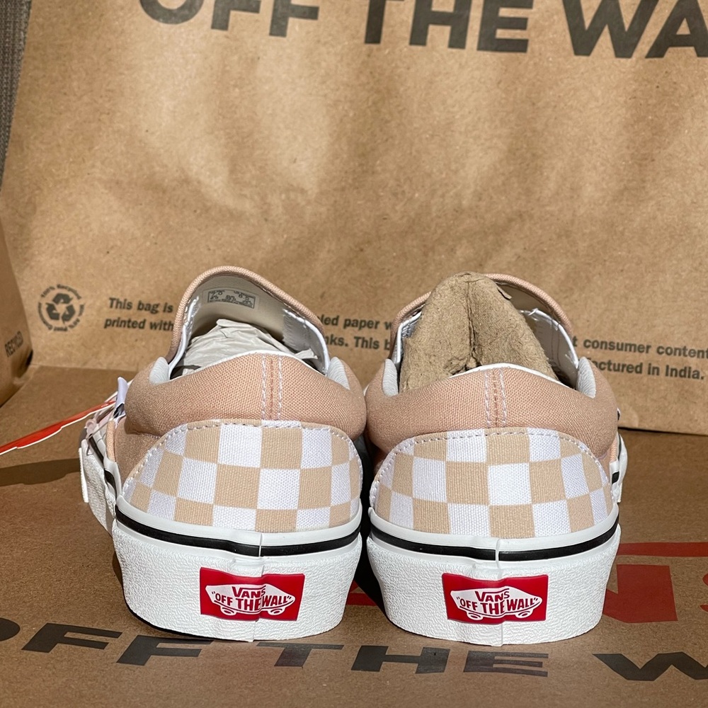 Classic Slip-On Vans - Picture 5 of 11